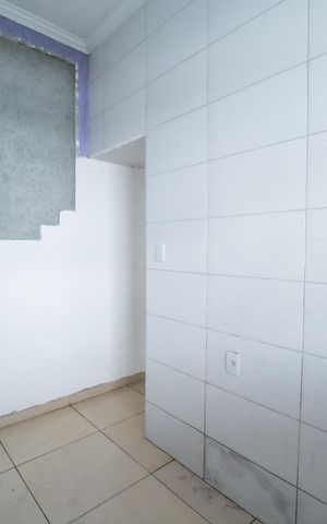 Casa à venda com 80m², 2 quartos e sem vaga