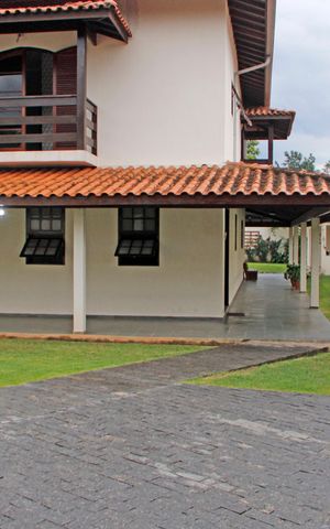 Casa à venda com 870m², 4 quartos e 3 vagasÁrea externa