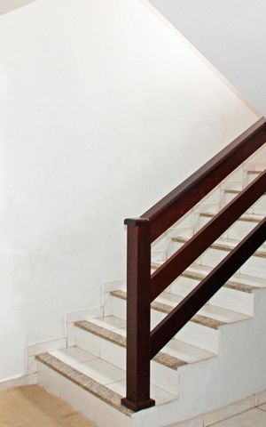 Casa à venda com 870m², 4 quartos e 3 vagasEscada