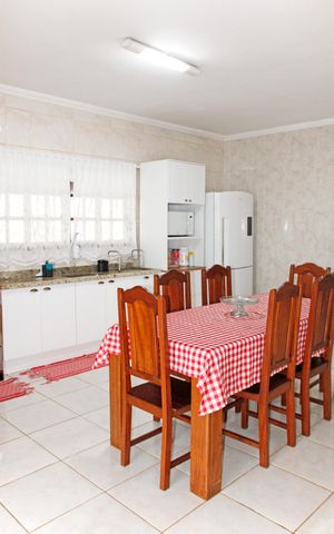 Casa à venda com 870m², 4 quartos e 3 vagasCozinha