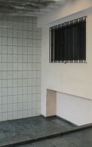 Casa à venda com 170m², 2 quartos e 2 vagasGaragem