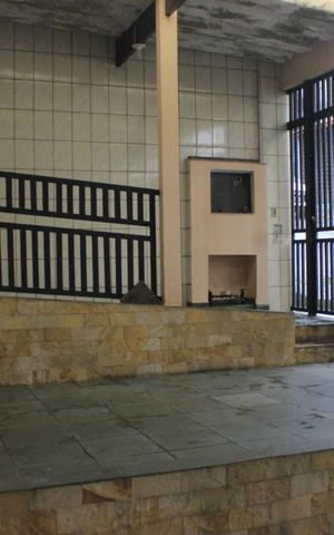 Casa à venda com 170m², 2 quartos e 2 vagasGaragem