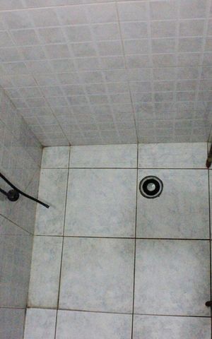 Casa à venda com 170m², 2 quartos e 2 vagasBanheiro da lavanderia