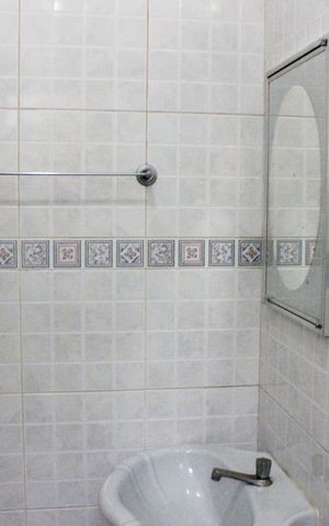 Casa à venda com 170m², 2 quartos e 2 vagasBanheiro da lavanderia
