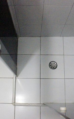 Casa à venda com 170m², 2 quartos e 2 vagasBanheiro 1