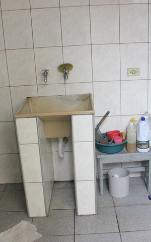 Casa à venda com 170m², 2 quartos e 2 vagasLavanderia