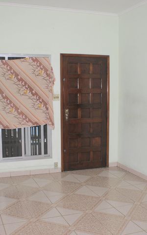 Casa à venda com 170m², 2 quartos e 2 vagasSala