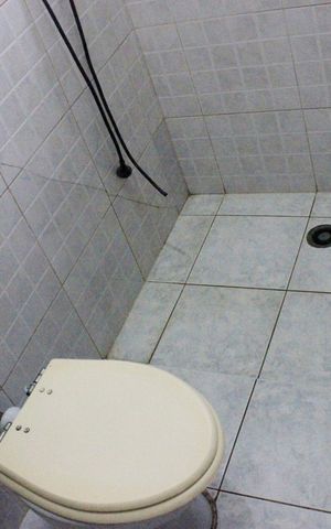 Casa à venda com 170m², 2 quartos e 2 vagasBanheiro da lavanderia