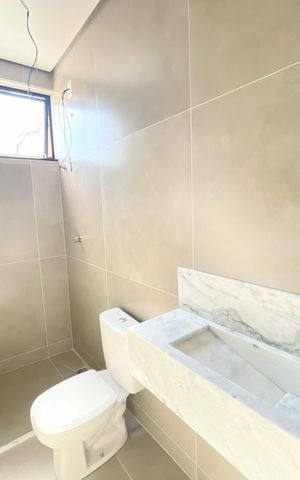 Casa à venda com 89m², 3 quartos e 2 vagas Casa à venda com 89m², 3 quartos e 2 vagasBanheiro