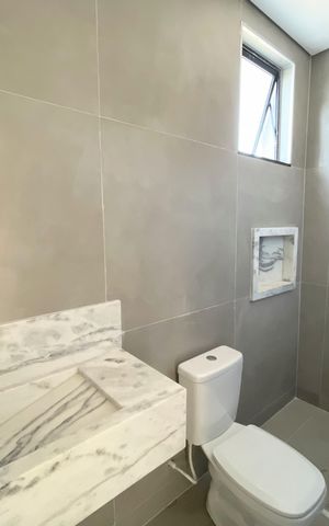 Casa à venda com 90m², 3 quartos e 2 vagas Casa à venda com 90m², 3 quartos e 2 vagasBanheiro 1