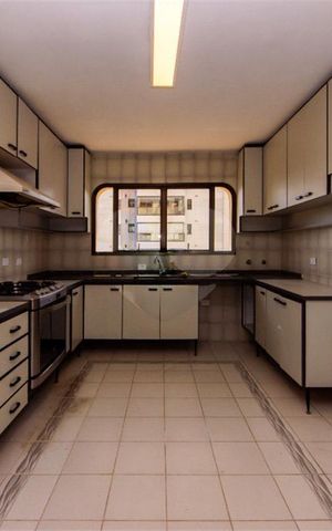 Apartamento à venda com 329m², 4 quartos e 4 vagas