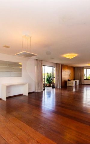 Apartamento à venda com 329m², 4 quartos e 4 vagas