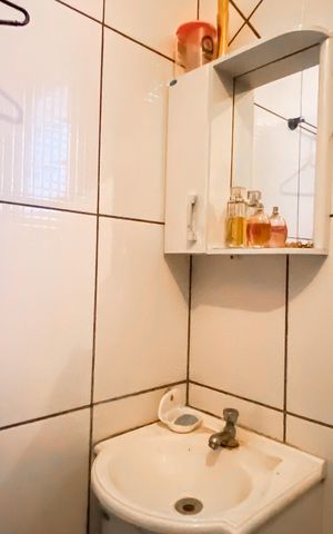Casa para alugar com 64m², 2 quartos e 1 vaga Casa para alugar com 64m², 2 quartos e 1 vagaBanheiro