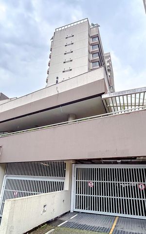 Apartamento para alugar com 47m², 1 quarto e 1 vagaFachada e portaria