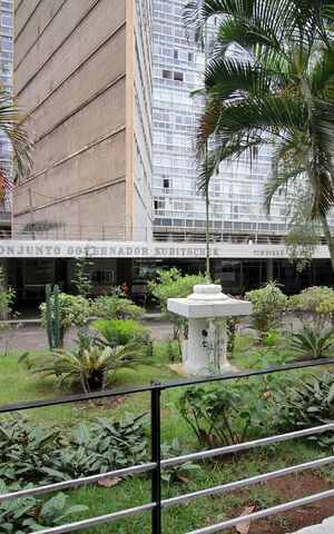 Apartamento à venda com 90m², 2 quartos e sem vagaÁrea comum