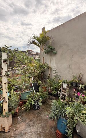 Casa à venda com 270m², 4 quartos e 2 vagasQuintal - Casa 2