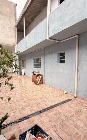 Casa à venda com 270m², 4 quartos e 2 vagasQuintal - Casa 2