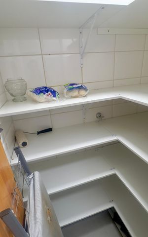 Apartamento à venda com 140m², 3 quartos e 3 vagas Apartamento à venda com 140m², 3 quartos e 3 vagasDespensa