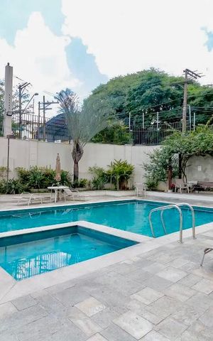 Apartamento à venda com 140m², 3 quartos e 3 vagas Apartamento à venda com 140m², 3 quartos e 3 vagasPiscina