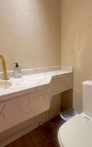 Apartamento à venda com 140m², 3 quartos e 3 vagas Apartamento à venda com 140m², 3 quartos e 3 vagasLavabo