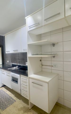 Apartamento à venda com 140m², 3 quartos e 3 vagas Apartamento à venda com 140m², 3 quartos e 3 vagasCozinha