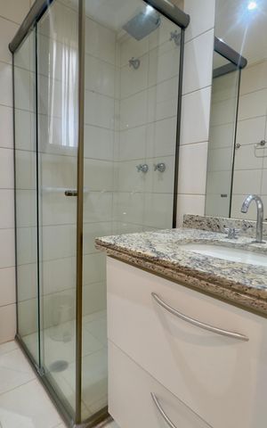 Apartamento à venda com 140m², 3 quartos e 3 vagas Apartamento à venda com 140m², 3 quartos e 3 vagasBanheiro do Suite 3