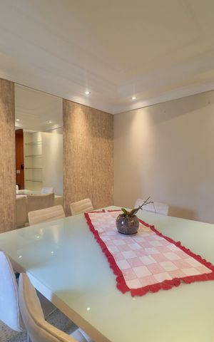 Apartamento à venda com 140m², 3 quartos e 3 vagas Apartamento à venda com 140m², 3 quartos e 3 vagasSala de Jantar
