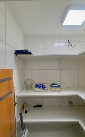 Apartamento à venda com 140m², 3 quartos e 3 vagas Apartamento à venda com 140m², 3 quartos e 3 vagasDespensa