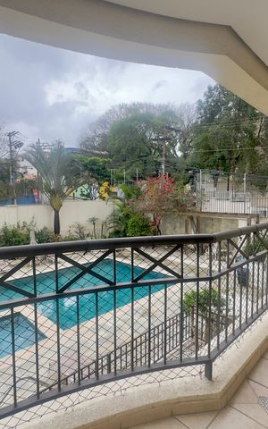 Apartamento à venda com 140m², 3 quartos e 3 vagas Apartamento à venda com 140m², 3 quartos e 3 vagasVaranda