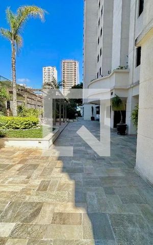 Apartamento à venda com 140m², 3 quartos e 3 vagas Apartamento à venda com 140m², 3 quartos e 3 vagasÁrea comum