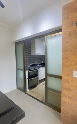 Apartamento à venda com 140m², 3 quartos e 3 vagas Apartamento à venda com 140m², 3 quartos e 3 vagasÁrea de Serviço