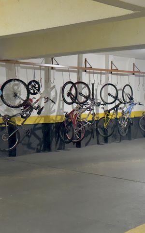 Apartamento à venda com 140m², 3 quartos e 3 vagas Apartamento à venda com 140m², 3 quartos e 3 vagasBicicletário