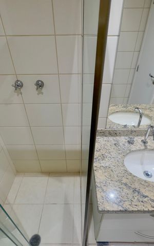 Apartamento à venda com 140m², 3 quartos e 3 vagas Apartamento à venda com 140m², 3 quartos e 3 vagasBanheiro da Suíte 3