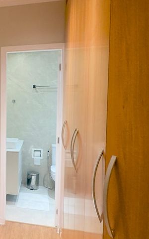 Apartamento à venda com 140m², 3 quartos e 3 vagas Apartamento à venda com 140m², 3 quartos e 3 vagasCloset suite 1