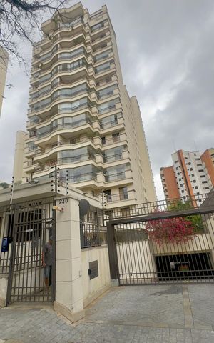 Apartamento à venda com 140m², 3 quartos e 3 vagas Apartamento à venda com 140m², 3 quartos e 3 vagasFachada e portaria