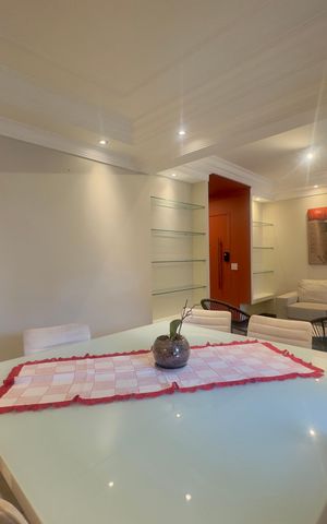 Apartamento à venda com 140m², 3 quartos e 3 vagas Apartamento à venda com 140m², 3 quartos e 3 vagasSala de Jantar