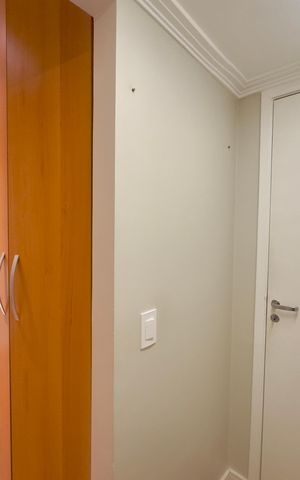Apartamento à venda com 140m², 3 quartos e 3 vagas Apartamento à venda com 140m², 3 quartos e 3 vagasCloset suite 1
