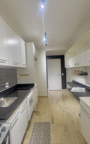 Apartamento à venda com 140m², 3 quartos e 3 vagas Apartamento à venda com 140m², 3 quartos e 3 vagasCozinha