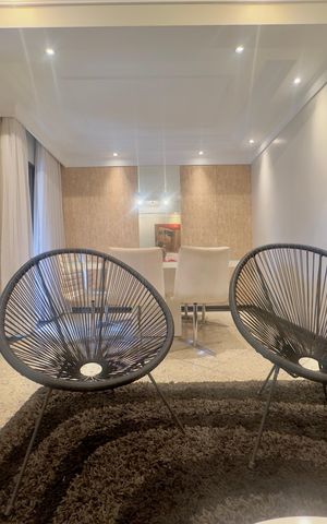 Apartamento à venda com 140m², 3 quartos e 3 vagas Apartamento à venda com 140m², 3 quartos e 3 vagasSala