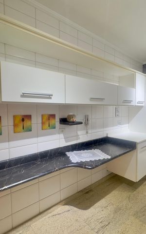 Apartamento à venda com 140m², 3 quartos e 3 vagas Apartamento à venda com 140m², 3 quartos e 3 vagasCozinha