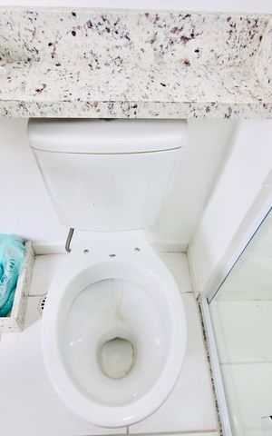 Apartamento para alugar com 42m², 2 quartos e 1 vaga Apartamento para alugar com 42m², 2 quartos e 1 vagaBanheiro da Suíte 1