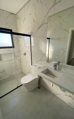 Casa à venda com 176m², 3 quartos e 4 vagas