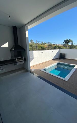 Casa à venda com 176m², 3 quartos e 4 vagas