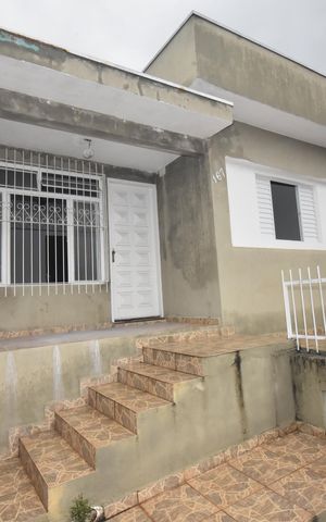 Casa à venda com 111m², 3 quartos e 1 vagaFachada