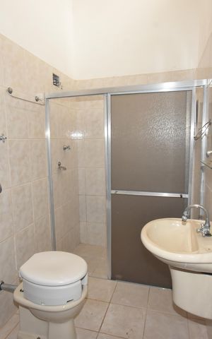 Casa à venda com 111m², 3 quartos e 1 vagaBanheiro social