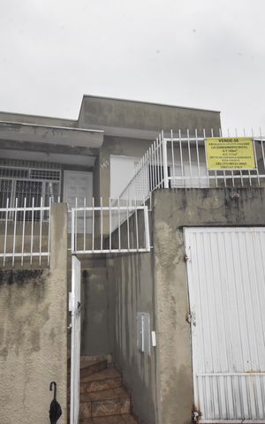 Casa à venda com 111m², 3 quartos e 1 vagaFachada