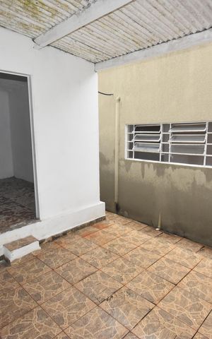 Casa à venda com 111m², 3 quartos e 1 vagaÁrea de serviço