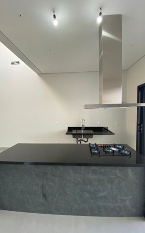 Casa à venda com 175m², 3 quartos e 4 vagas