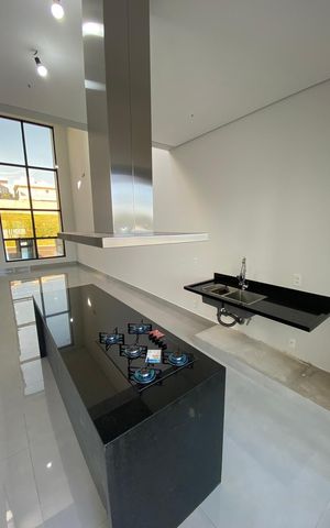 Casa à venda com 175m², 3 quartos e 4 vagas