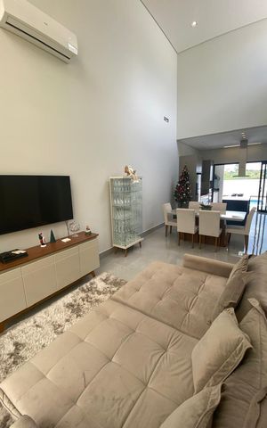 Casa à venda com 175m², 3 quartos e 4 vagas